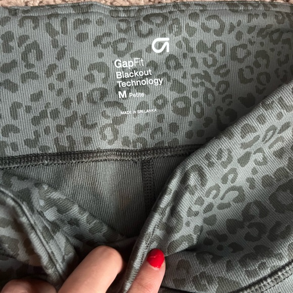 GAP Green and Black Leggings with Textured Pattern - Picture 2 of 3